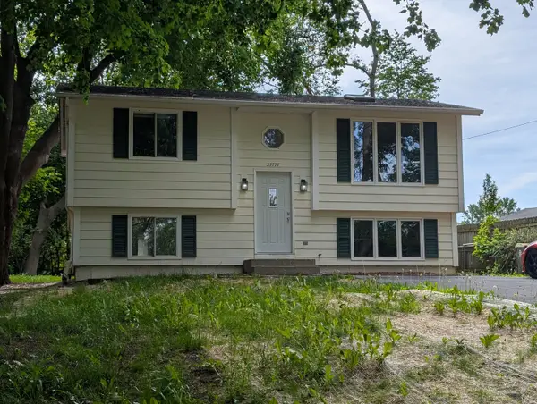 35777 N Helendale Road, Ingleside, IL 60041