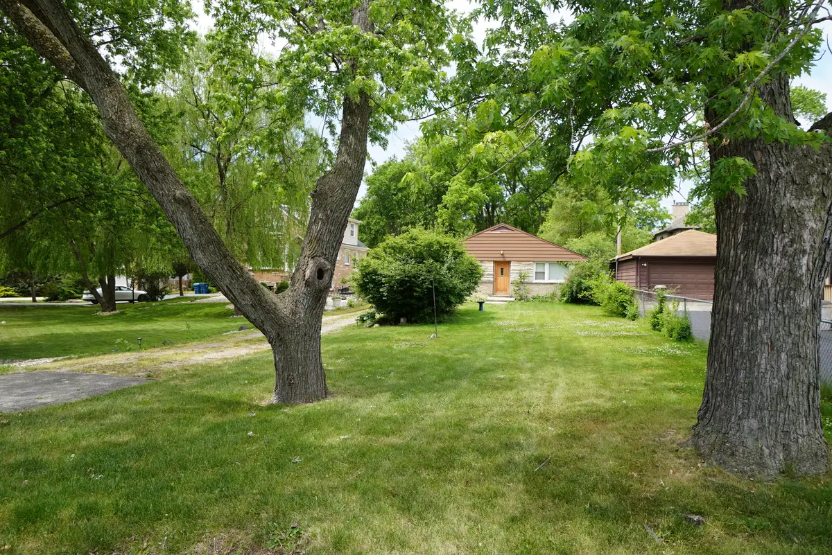 208 N Graylynn Drive, Mount Prospect, IL 60056 - #1