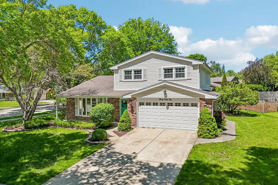3051 N Huntington Drive, Arlington Heights, IL 60004 - #2