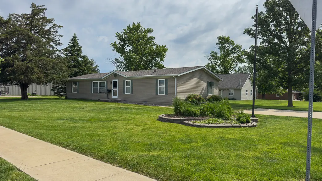 301 Oak Street, Minonk, IL 61760 - #1