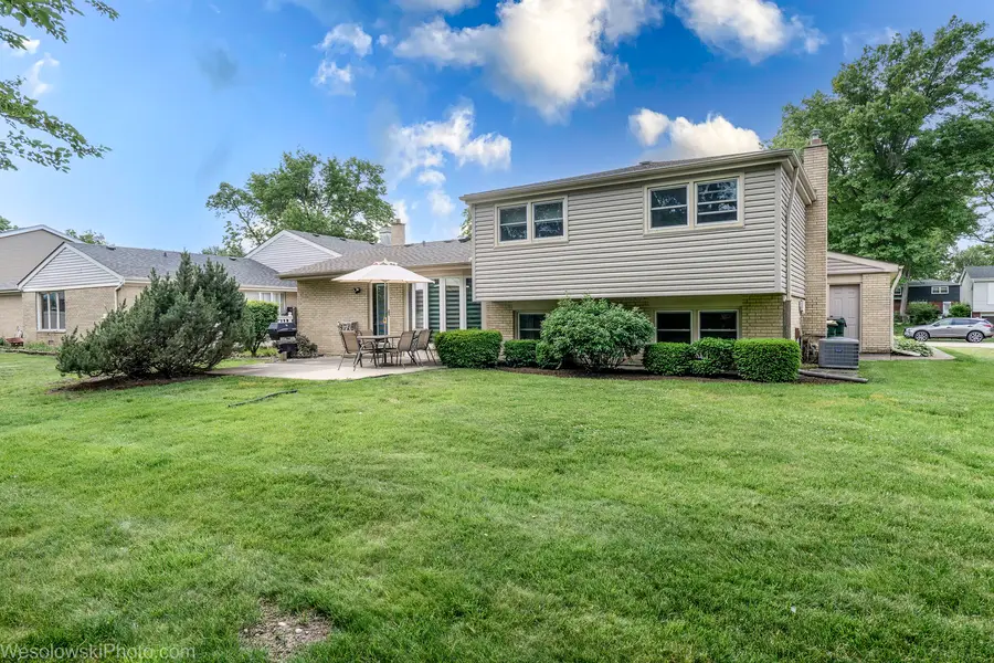 1631 S Surrey Ridge Drive, Arlington Heights, IL 60005 - #2