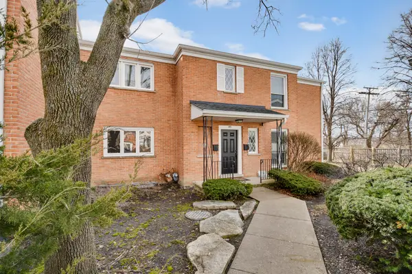 491 Old Surrey Lane #A, Hinsdale, IL 60521