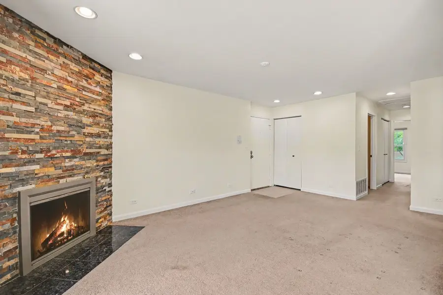 5235 Rockpointe Court #5235, Gurnee, IL 60031 - #3