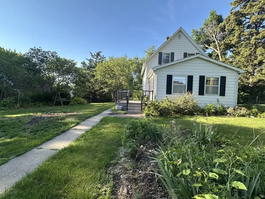 1615 W 15th Street, Davenport, IA 52804 - #2
