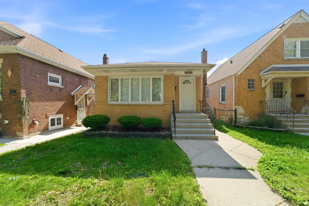 10817 S Avenue G, Chicago, IL 60617 - #1