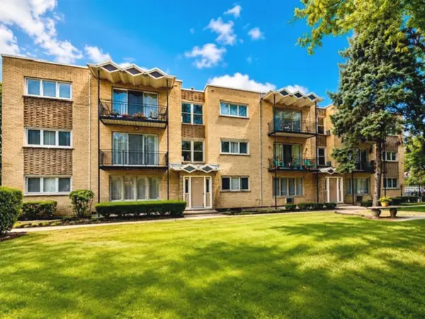 8449 S Kedzie Avenue #101, Chicago, IL 60652