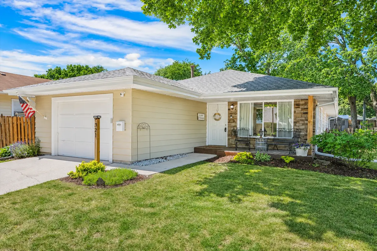 321 Ingleside Avenue, Aurora, IL 60506 - #1