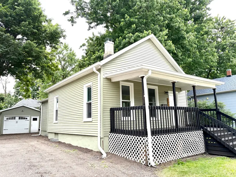 809 Douglas Street, Bloomington, IL 61701 - #2