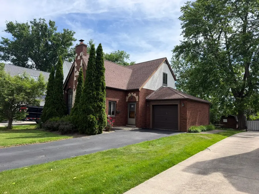 165 S Fairview Avenue, Elmhurst, IL 60126 - #3