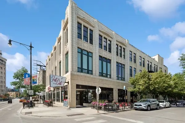 1215 W Gunnison Street #313, Chicago, IL 60640
