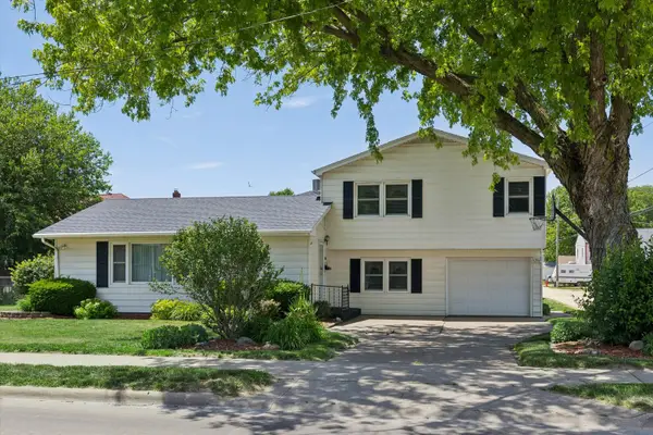 604 N 4th Street, Clinton, IA 52732