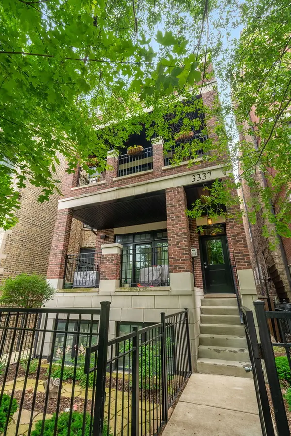 3337 N Seminary Avenue #2, Chicago, IL 60657