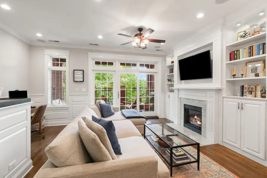 3337 N Seminary Avenue #2, Chicago, IL 60657 - #2