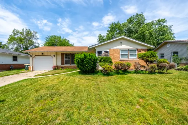 214 Greenbriar Street, Elk Grove Village, IL 60007