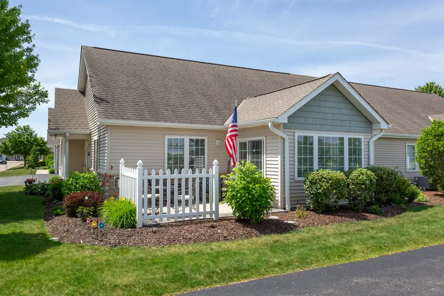 2035 Somerset Lane #2035, Sycamore, IL 60178 - #3