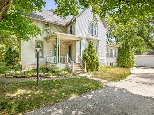 927 E Lincoln Avenue, Belvidere, IL 61008