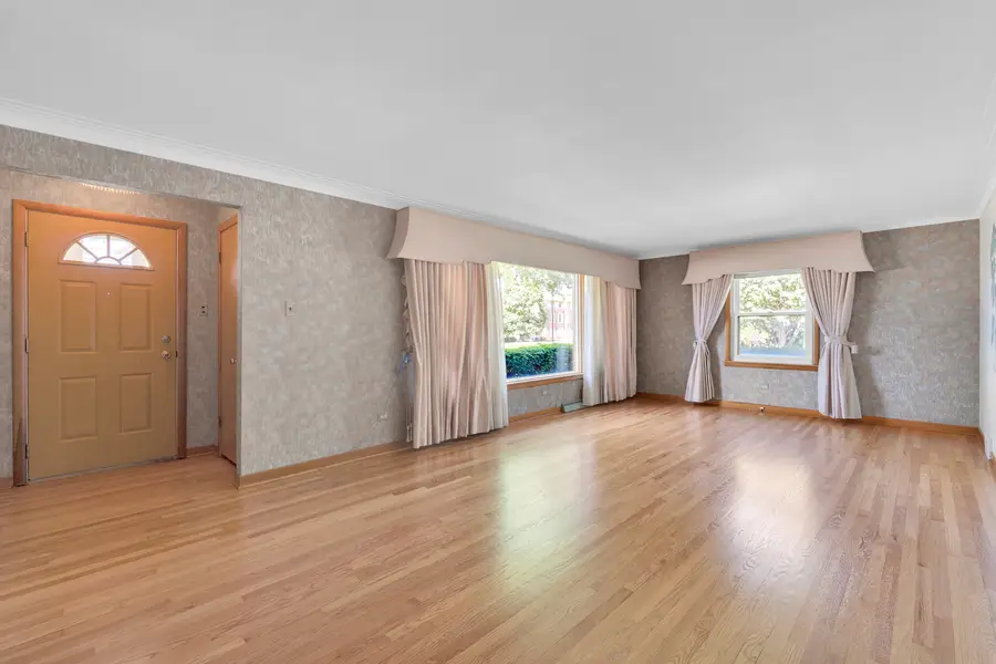 718 N Russel, Mount Prospect, IL 60056 - #3