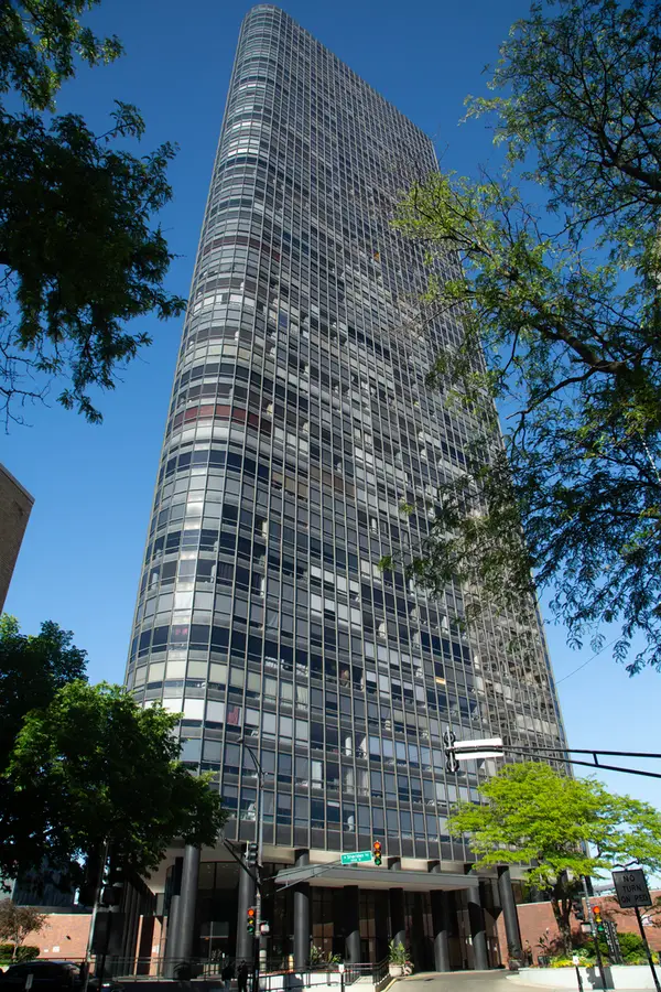5415 N Sheridan Road #1601, Chicago, IL 60640