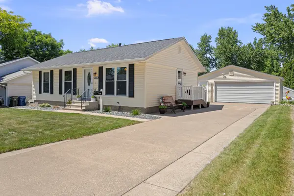 3524 W Columbia Avenue, Davenport, IA 52804