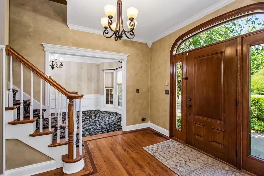 4N475 S Robert Frost Circle, Saint Charles, IL 60175 - #2