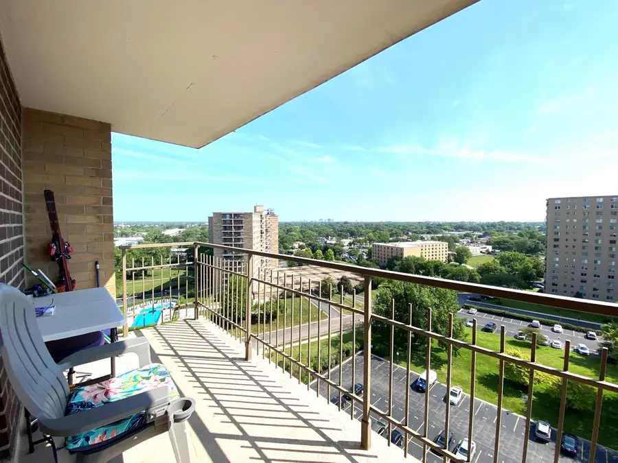 7033 N Kedzie Avenue #1414, Chicago, IL 60645 - #3