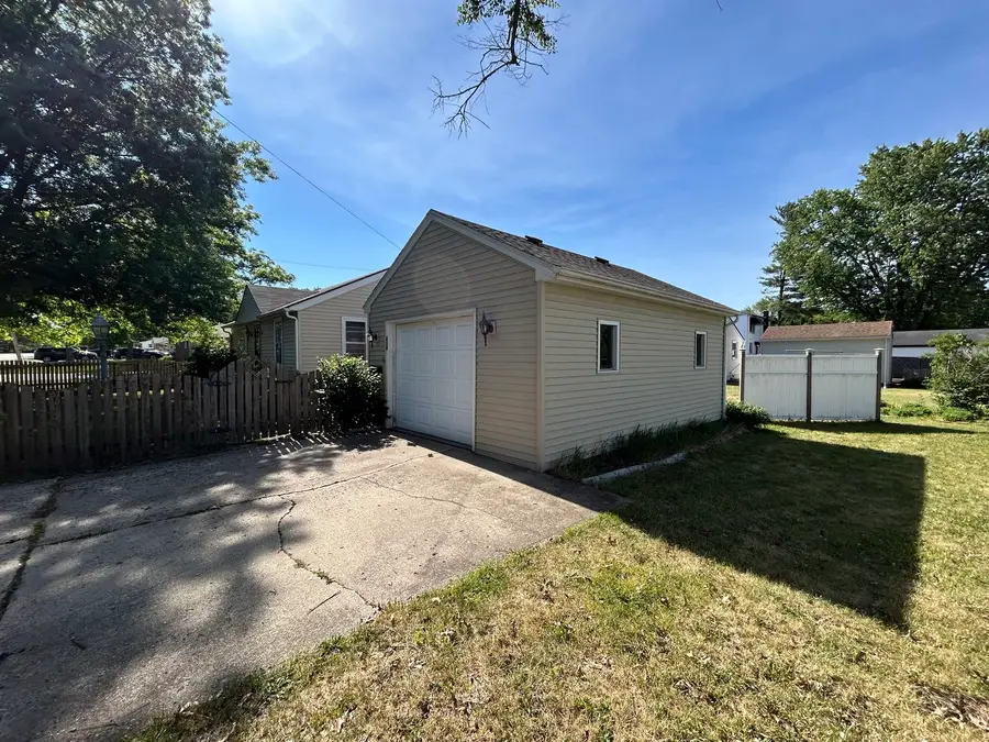 438 E Warren Street, Rockton, IL 61072 - #3