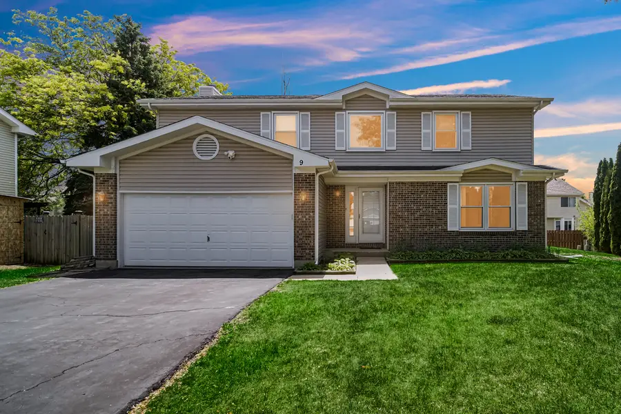 9 Redwood Court, Streamwood, IL 60107 - #2