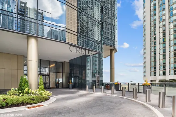 211 N Harbor Drive #TH01, Chicago, IL 60601