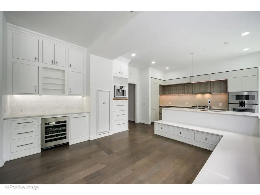 211 N Harbor Drive #TH01, Chicago, IL 60601 - #3