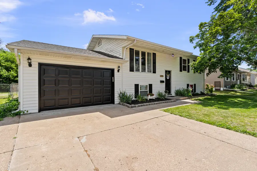 1448 17th Avenue, Camanche, IA 53730 - #2