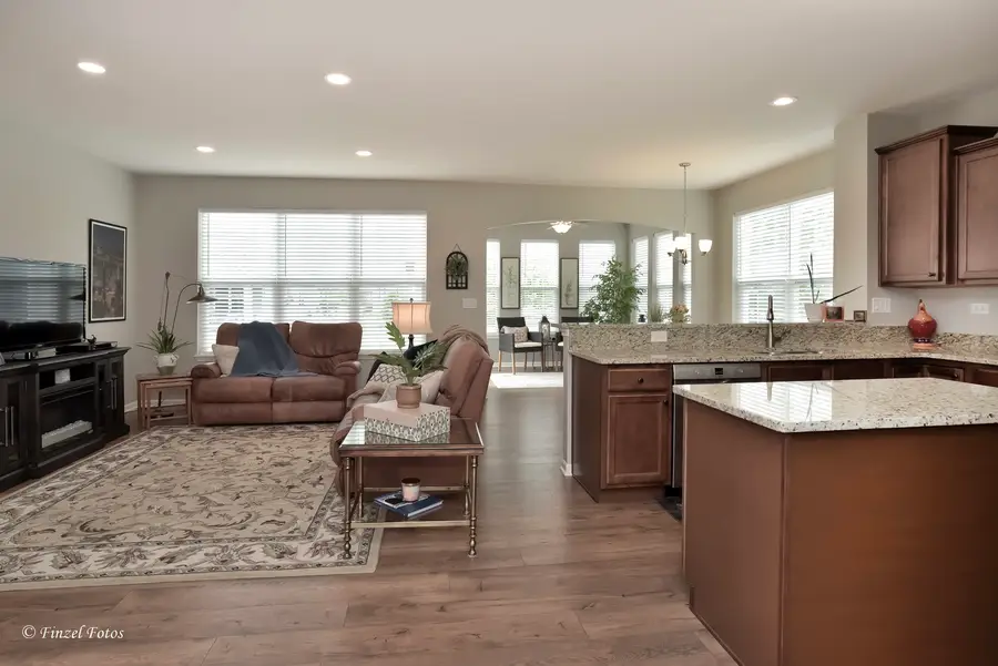 980 Prescott Lane, Pingree Grove, IL 60140 - #2