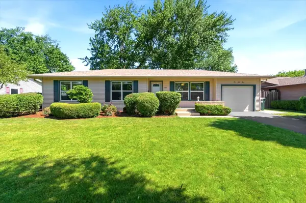 567 Northampton Circle, Elk Grove Village, IL 60007
