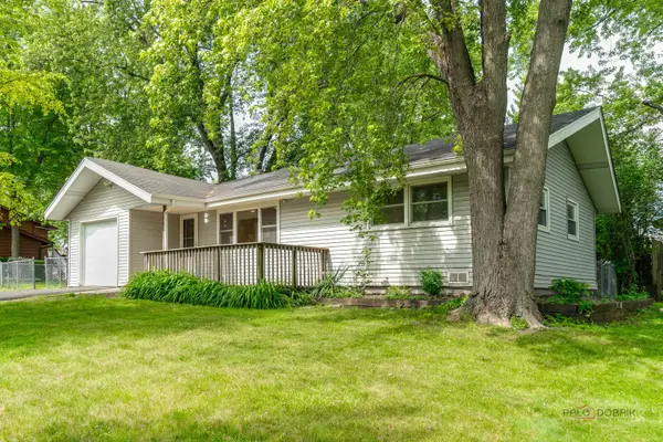 200 S Beck Road, Lindenhurst, IL 60046