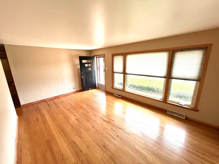 11358 S Ridgeland Avenue, Worth, IL 60482 - #3