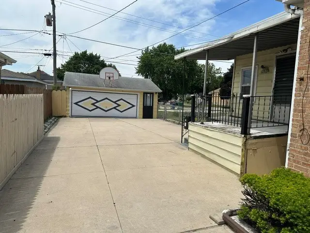 7700 Lawler Avenue, Burbank, IL 60459 - #3