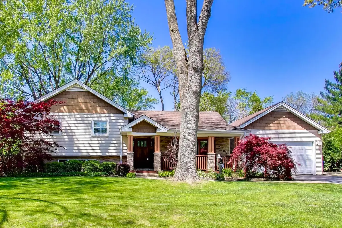15352 W Cherrywood Lane, Libertyville, IL 60048 - #1