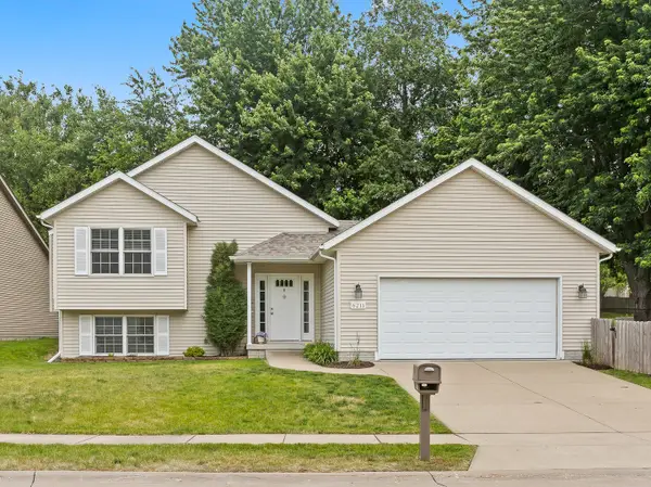6211 N Clark Street, Davenport, IA 52806