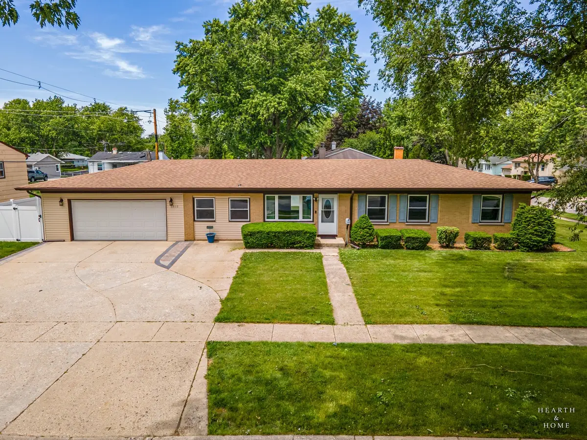 6910 Juniper Street, Hanover Park, IL 60133 - #1