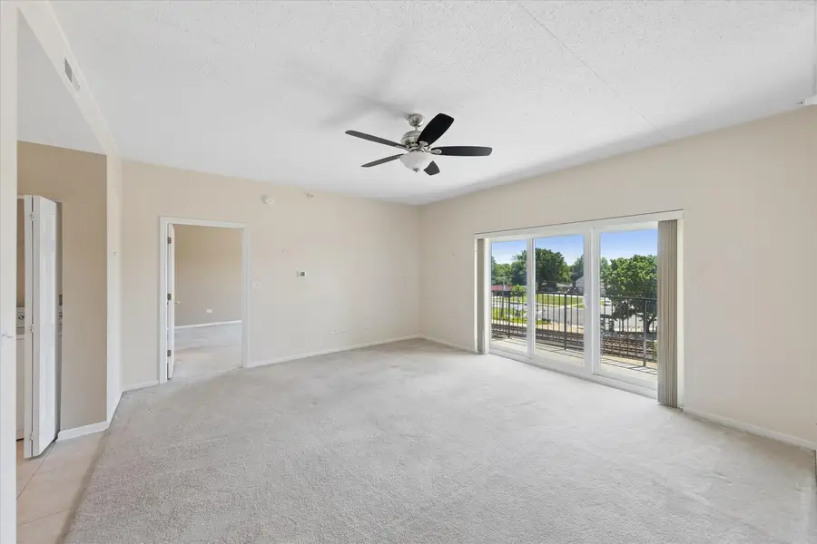8822 Brookfield Avenue #405, Brookfield, IL 60513 - #3