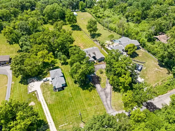 11S056 Madison Street, Burr Ridge, IL 60527