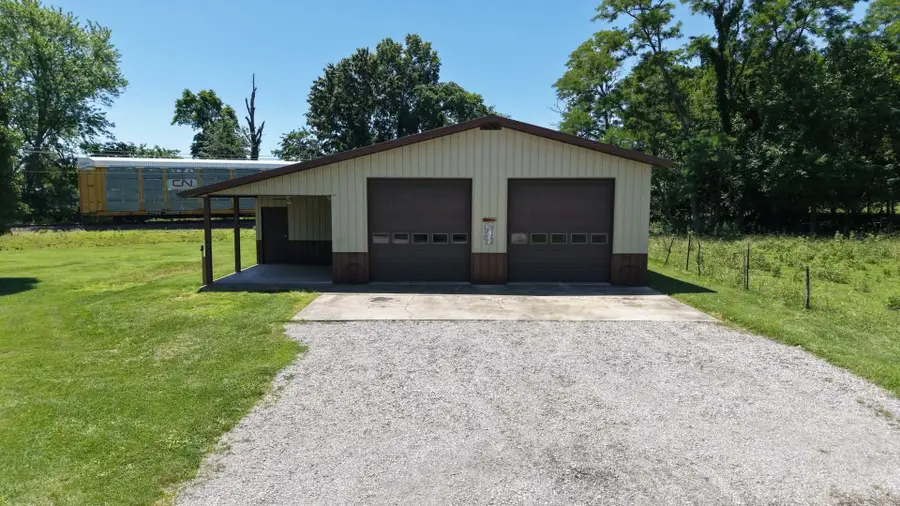 501 Harrison Street, Waltonville, IL 62894 - #3