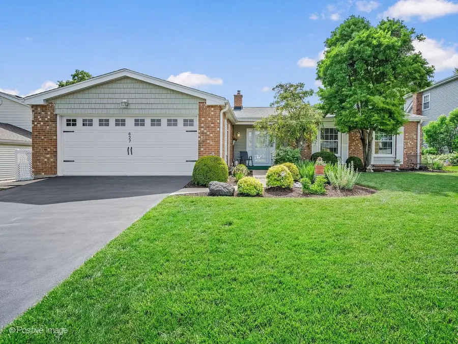 627 Oakwood Drive, Westmont, IL 60559 - #2