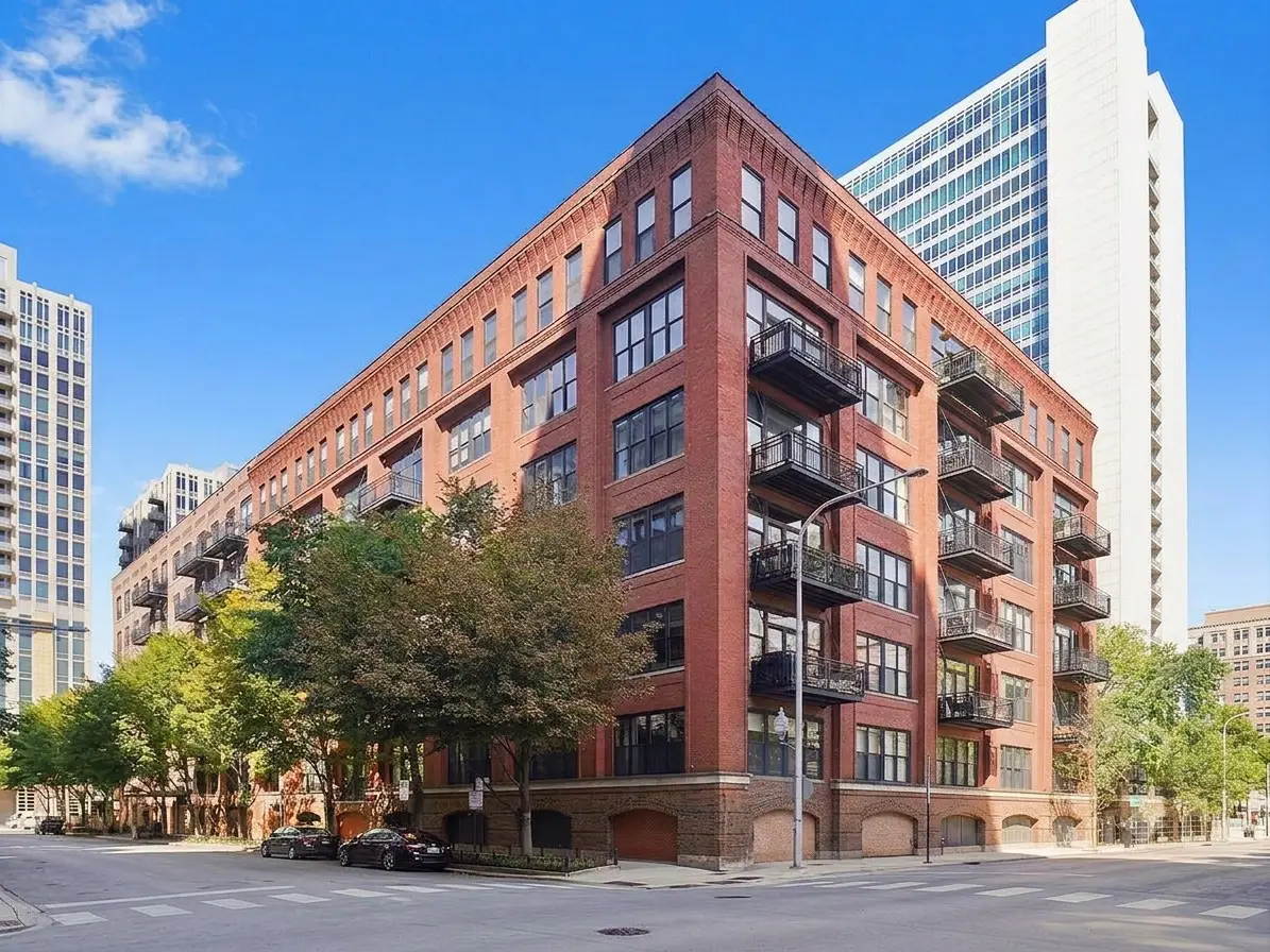 520 W Huron Street W #612, Chicago, IL 60654 - #1