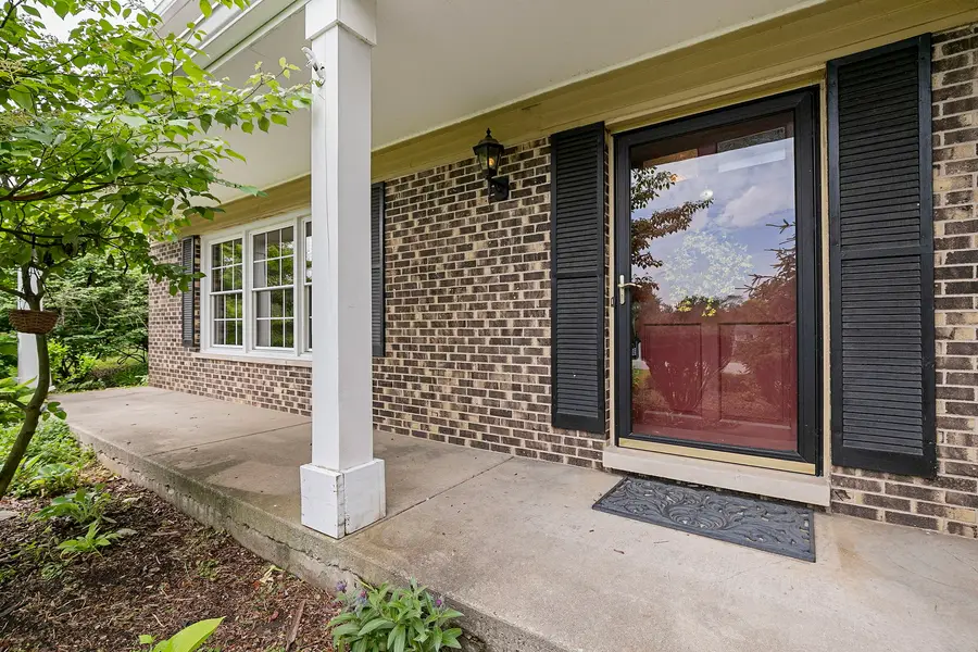 Address Withheld By Seller, Libertyville, IL 60048 - #2