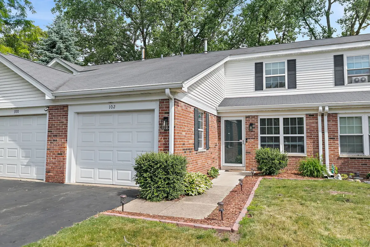 102 Pine Circle, Cary, IL 60013 - #1
