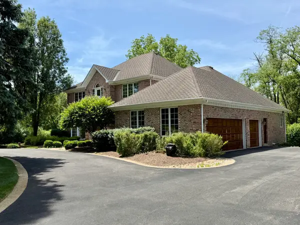 17N656 Adams Drive, West Dundee, IL 60118