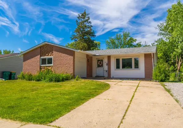 254 Dundee Parkway, Buffalo Grove, IL 60089