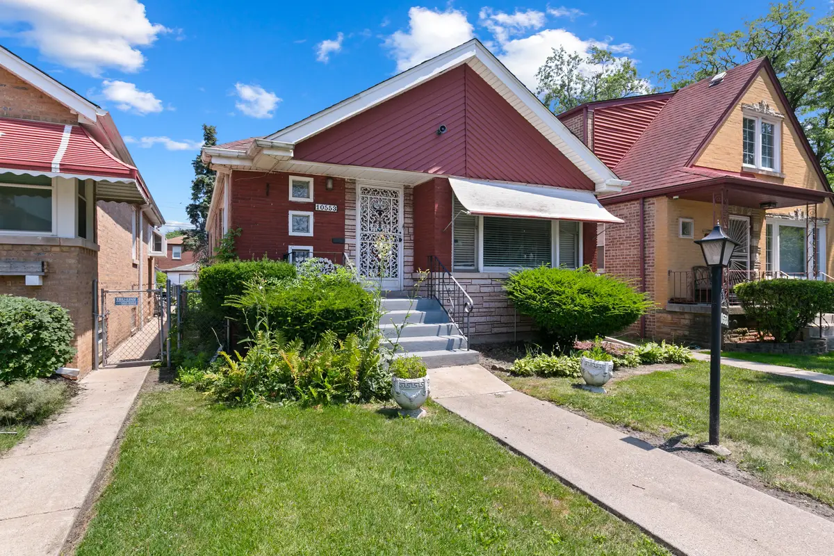 10553 S Calumet Avenue, Chicago, IL 60628 - #1