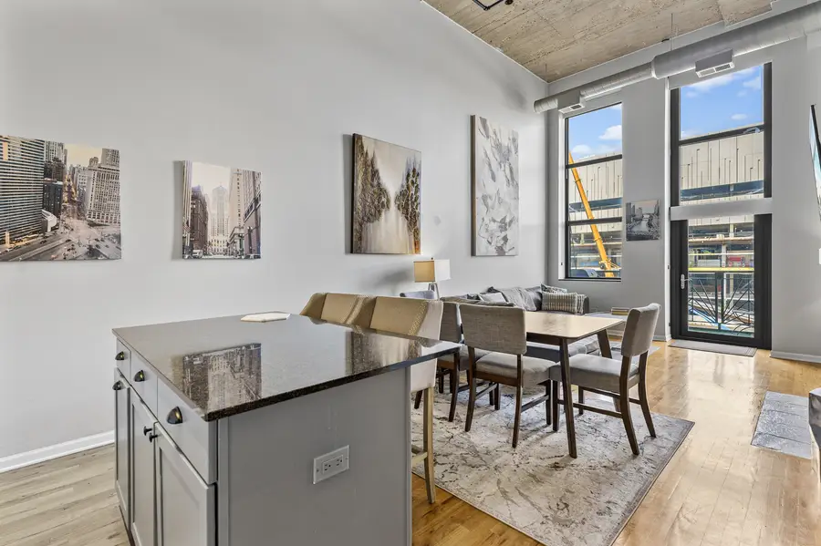 758 N Larrabee Street #305, Chicago, IL 60654 - #2