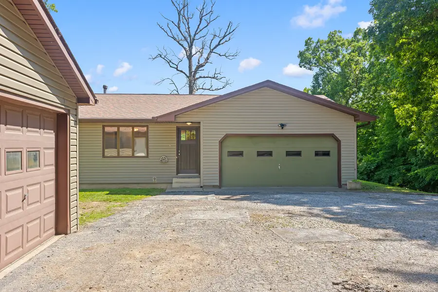 1122 Woodland Lane, Le Claire, IA 52753 - #3